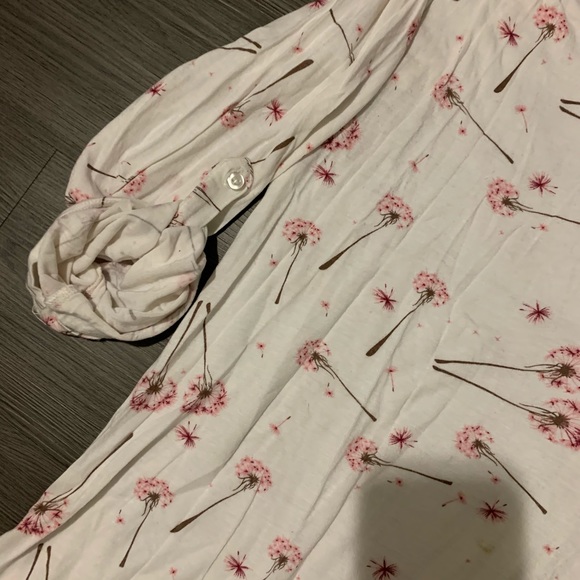 Ricki’s cream top pink dandelion print high low L - Picture 4 of 12